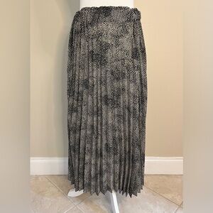 T Tahari Pleated Midi Skirt - Black and Cream